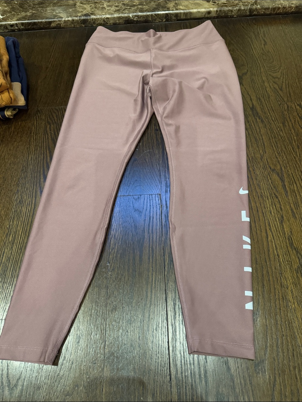 Nike womans Dusty Rose Leggings with Side Logo